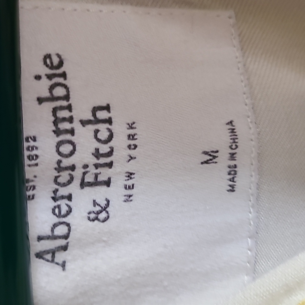 ABERCROMBIE & FITCH BUTTON DOWN TOP - Picture 3 of 3